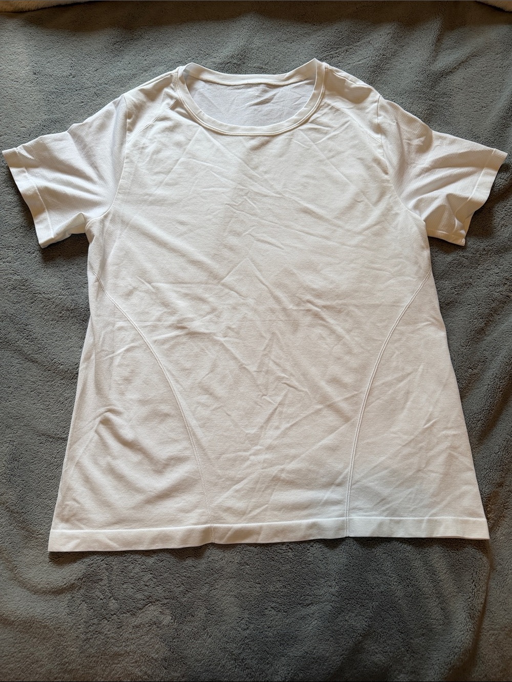 Fabletics White Short-Sleeve Women's Tee